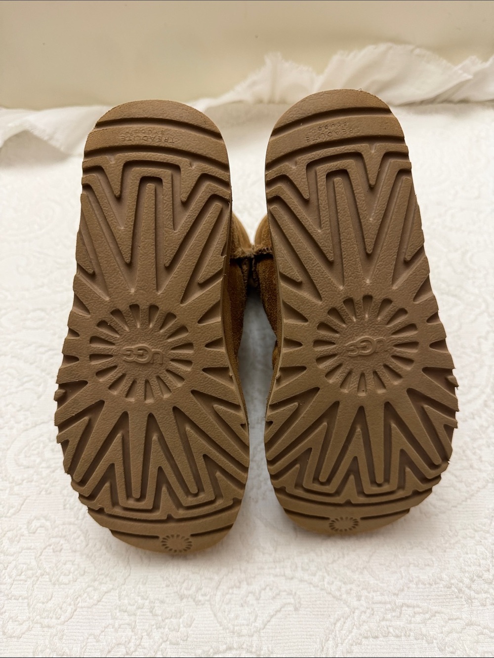 UGG Classic Short Brown Winter Boots US 5 - Picture 8 of 9